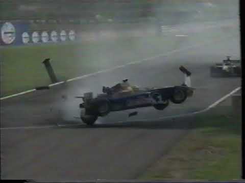 F-3000 - GP da Itália 2002 - Acidente de Ricardo Maurício (Globo)