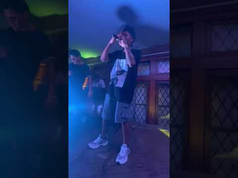 Clap en el micrófono ft Santiago Insane - 21 gramos por un fallo En Directo - Santiago En Concierto