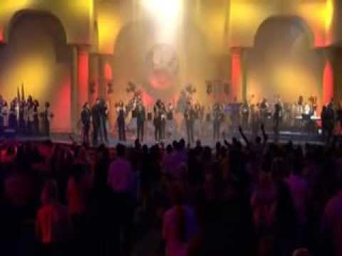 New Wine   Al que es tres veces santo