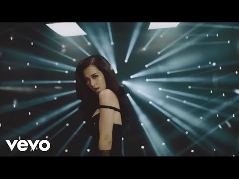 Đông Nhi - BAD BOY