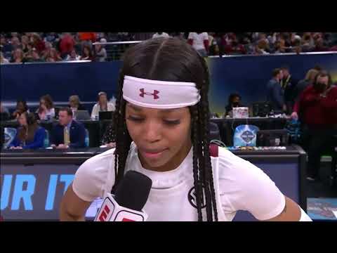 Destanni Henderson halftime sideline interview in 2022 NCAAW Final