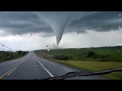 TORNADO em Cantagalo PR. 14-01-2026 15:20h. (Criei do zero) kk
