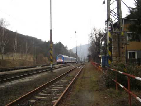 Průjezd vlaku Os 6417 - Sebuzín