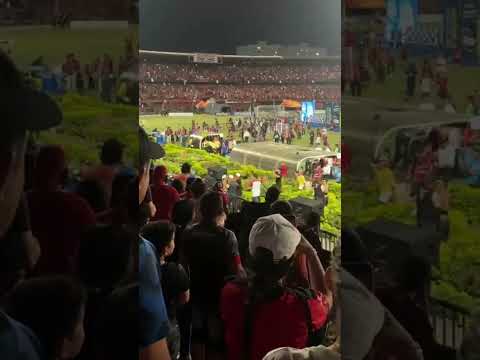 Finalizado el partido, un grupo de hinchas trataron de @gr€d¡r al presidente del Cúcuta Deportivo