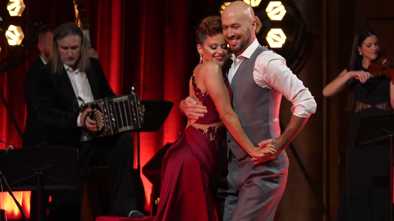 Video thumbnail for Santiago Giachello y Agostina Tarchini & Beltango - Valsecito Viejo