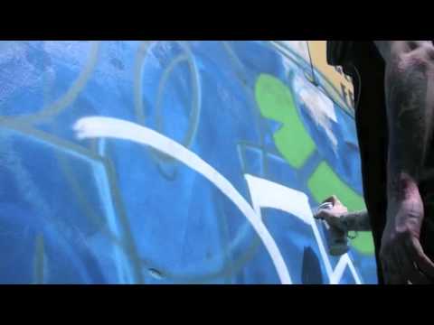 “Dipingo sui muri con lo spray”