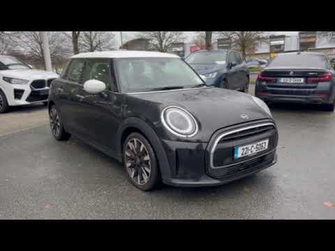 Mini Cooper 5-Door Cooper Classic - Image 2