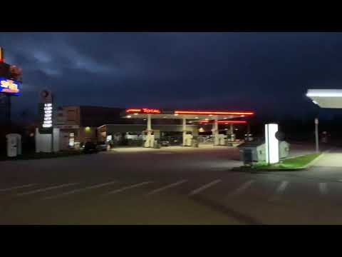 Tesla SuC vis-a-vis Wasserstofftankstelle  Wo liegt die Zukunft ? 700 bar 😳 Laden oder Tanken?