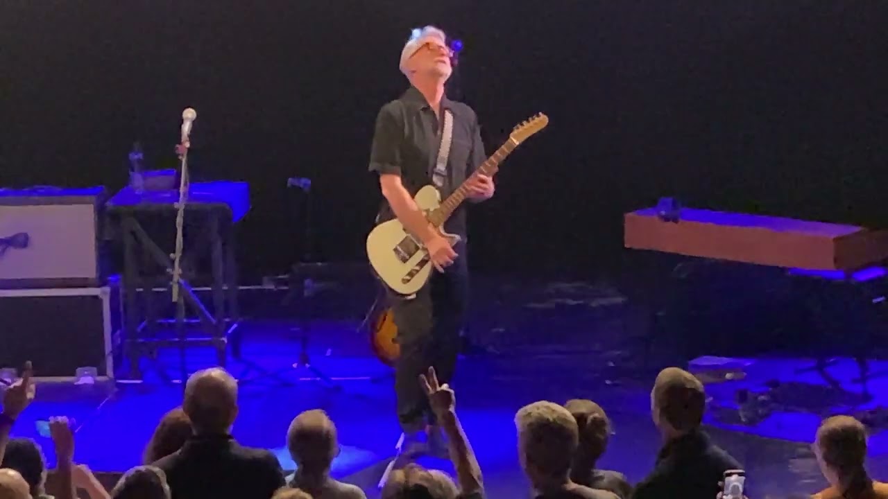 Billy Bragg   A New England