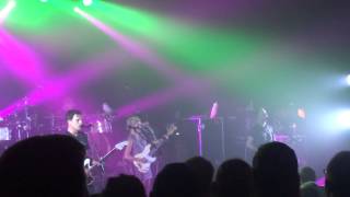 Modest Mouse - The Ground Walks, With Time In A Box (live 9/1/15)