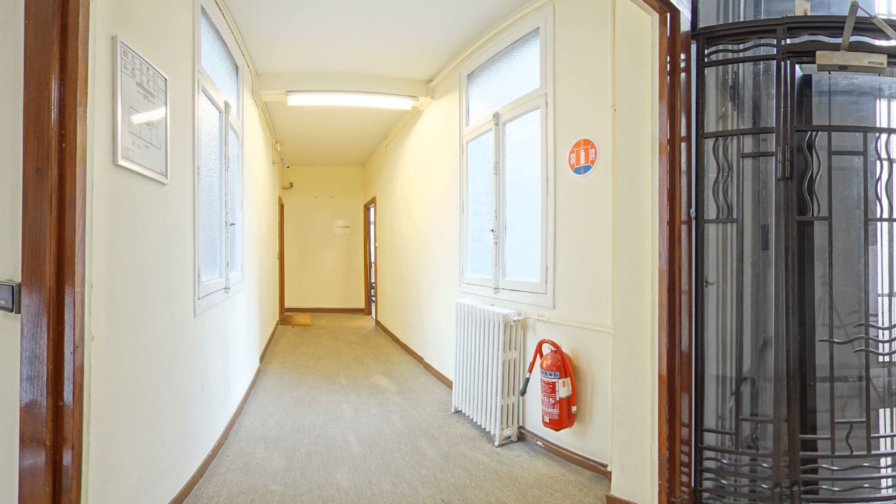 Watch video Location de bureaux à Paris 9 (75009) / Rue du Faubourg Poissonnière Location de bureaux à Paris 9 (75009) / Rue du Faubourg Poissonnière