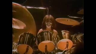 KISS - Tossin’ And Turnin’ Music Video