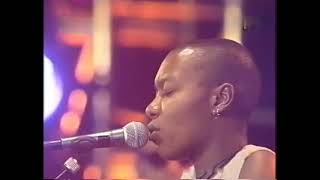 MeShell Ndegeocello -  Dread Lock -  Montreux Jazz Festival 1995
