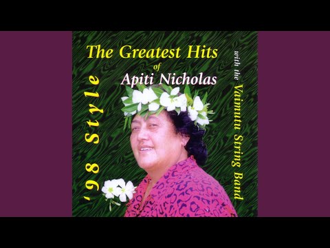 Banana Court / Taku Poe Tiare