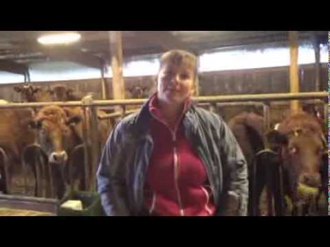 Karin Ericsson testar arbetsbyxor för kvinnor