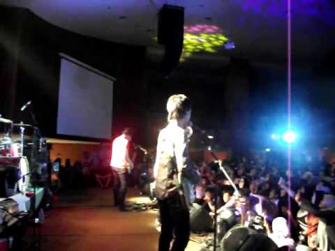 Thumbnail for Sheila on 7 (dalam Dies Natalis 53 STIS JAkarta) - Itu Aku.avi by Sheila on 7