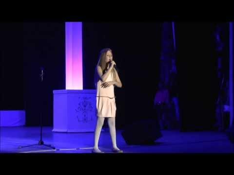Девочка хорошо поет. Юлия Асессорова - песня "Dany Boy"