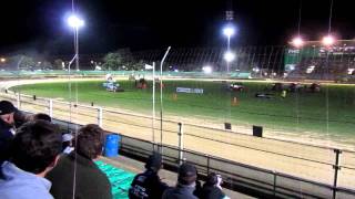 preview picture of video 'Sprint Car shoot out Palmerston North  NZ Speedway 10/12/11'