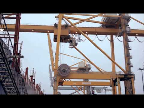 Video ABB ACS880
