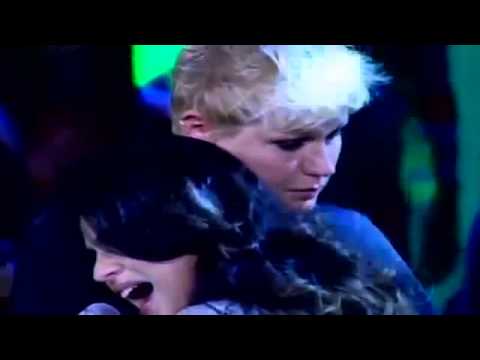 Aline Barros   Ressuscita   me  Xuxa se emociona