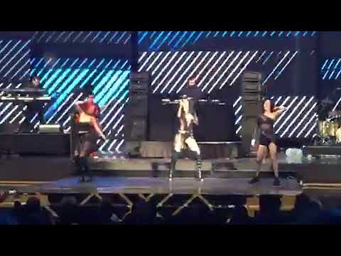 Suzie Del Vecchio Paul Oakenfold Premios Luna