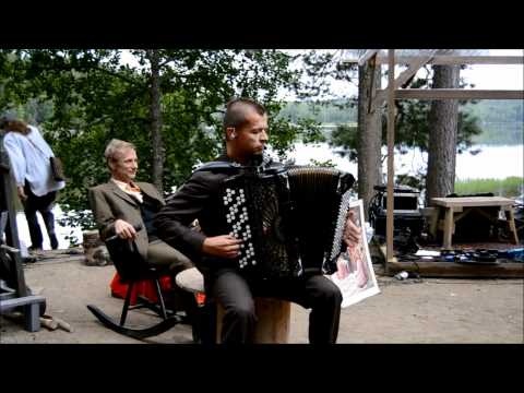 Kimmo Pohjonen - Säkkijärven polkka (live at Moottorimusiikin festivaali, 7.8.2011)