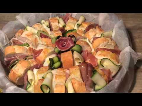 Cena veloce. Salva cena. Corona di baguette con speck e zucchine (www.capoenatina.com) Condividi