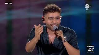 Rocco Hunt - Nu juorno buono - Radio Italia Live Napoli 2024