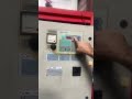 Riproduci video