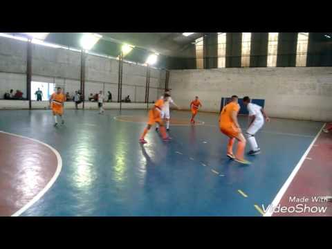 família SOS em mais um ótimo jogo