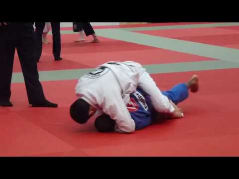 Muujig Altantugs vs Samuel Khan - IBJJF London Winter Open 2015 - Purple Adult - Feather