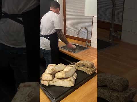 Lardo vom Mangalica Schwein. Für 4. Monate nur mit Meersalz und Kräuter eingelegt. #lardo