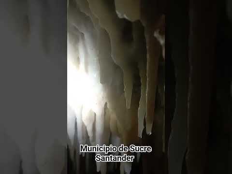 cueva se encuentra a unos 20 minutos de Jesús María Santander via a la Belleza