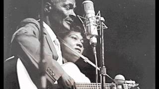 Rev. Pearly Brown And Mrs. Christine Brown - Keep Your Lamp Trimmed And Burning