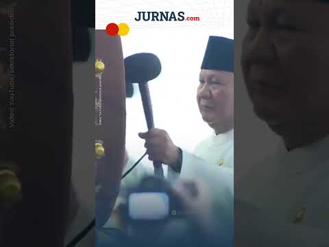 Prabowo Pukul Bedug untuk Buka Muktamar NU ke-35 di Jombang