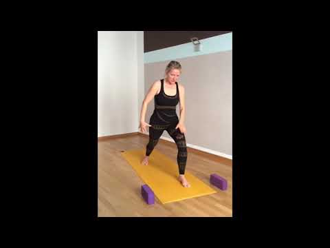 Selbst und bewusst kraftvoll aufrichten mit dieser Variante des Helden / Virabhadrasana I