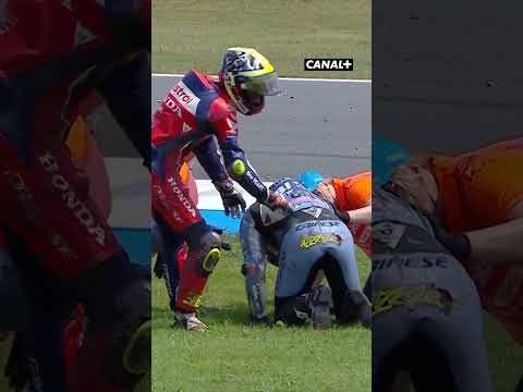 Joan Mir ne peut éviter Fermin Aldeguer dans sa chute l'an passé 😳 #DutchGP #motogp