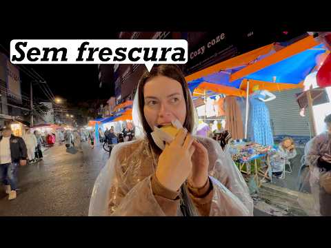COMPRAS na FEIRA da MADRUGADA embaixo de CHUVA - BRÁS SP