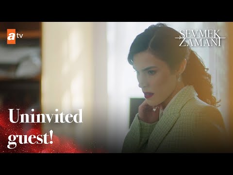 Uninvited guest in the bathroom! - Sevmek Zamani English | Short Scenes