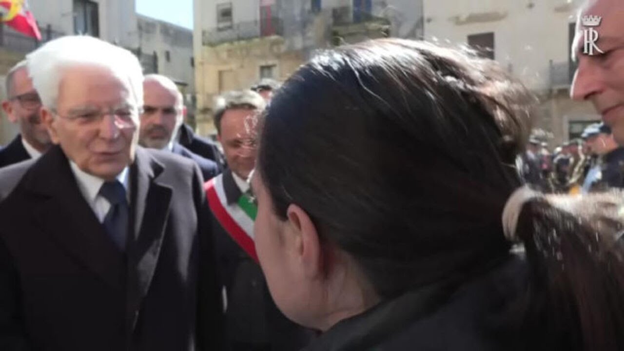 Una madre di Niscemi commuove il Presidente Mattarella: "Lo chiedo con cuore in mano, fate presto"