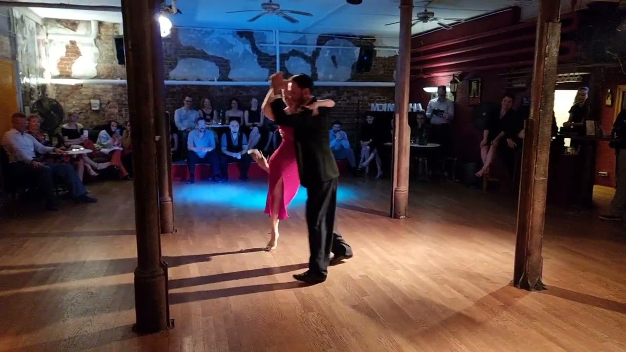 Demetrio Scafaria & Maude Andrey - El Puntazo