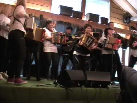 "Arnastrilen" spiller