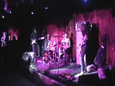 Totimoshi - Cellophane live @ Los Globos Nightclub