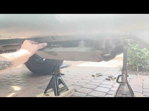 How to Quickly and Safely Remove a Skid Plate from a Jeep Wrangler YJ