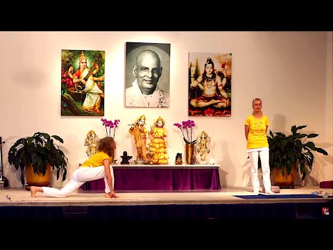 Yoga "Ankommensstunde" mit Sybille Yoga Vidya Grundreihe 16:30 Uhr 04.09.2020