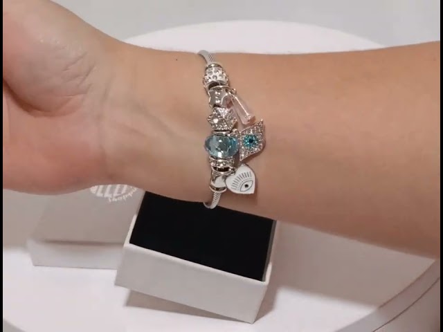 Vídeo relacionado con cotigo Pulsera Hilo Destino con Simbolos de acero inoxidable, amuletos de proteccion y suerte, Amuletos contra el mal de ojo - Pulsera Mujer/Pulsera Hombre (ESTRELLA DE DAVID ROJA)