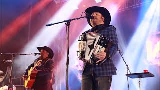 Intocable - No te olvidaré [Live]