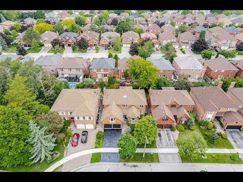 40 Choiceland Boulevard, Scarborough Home - Real Estate Properties