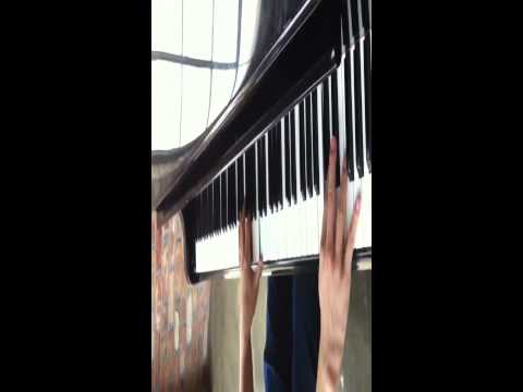 120809 Ljoe - playing piano @TEEN_TOP