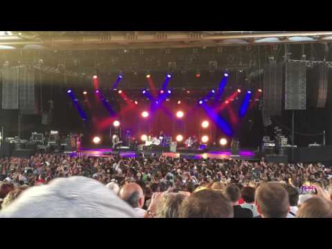 AMY MACDONALD - FAV COLMAR 2016- MR ROCK AND ROLL- 12/08/16